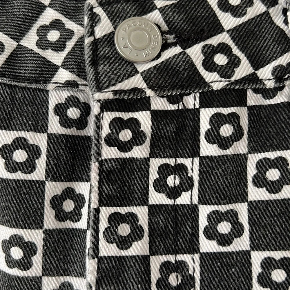 PAC SUN Roxanne Black and White Checkered Floral Denim Mini Skirt Size 26 - Picture 2 of 7